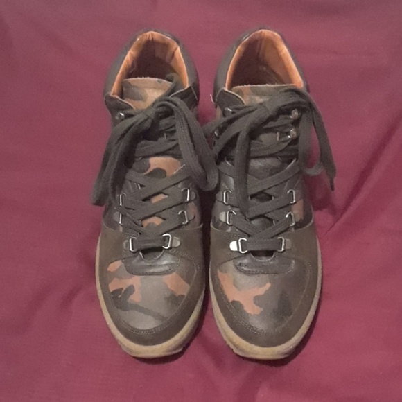 EUC Shellys London green camo sneakers sz 9 midtop - Picture 3 of 8